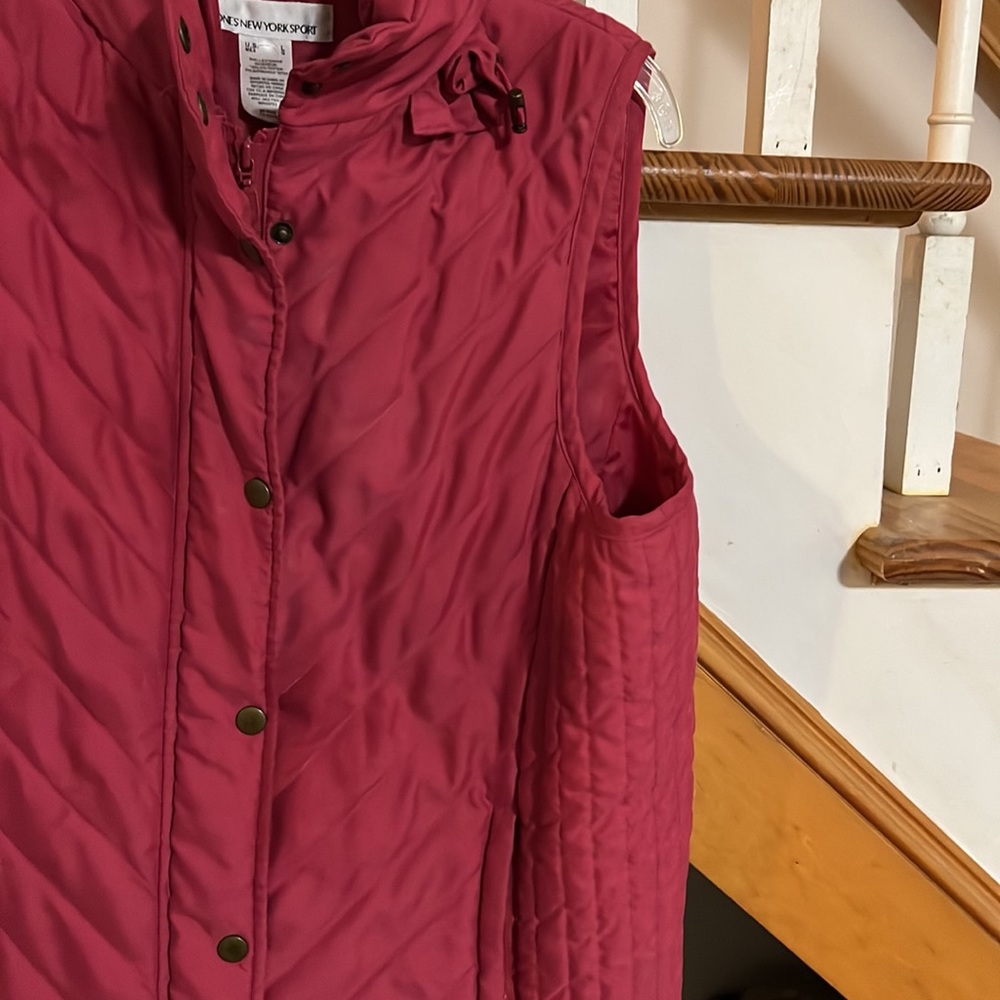 Jones New York Sport Vest - Picture 6 of 13